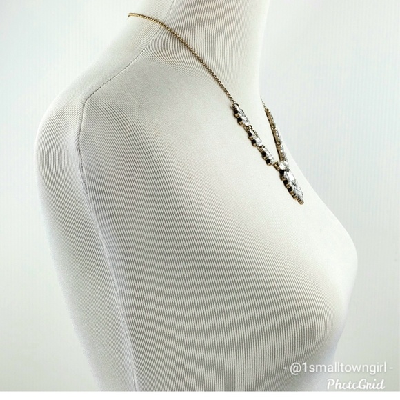 J. Crew crystal and rhinestone floral necklace 12" - Picture 3 of 8